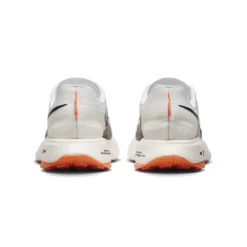 Nike Women's Ultrafly Trail Shoe - White- Regular (B) -Nike Store 3060f017 c215 4ffd a5d5 479eb1562912