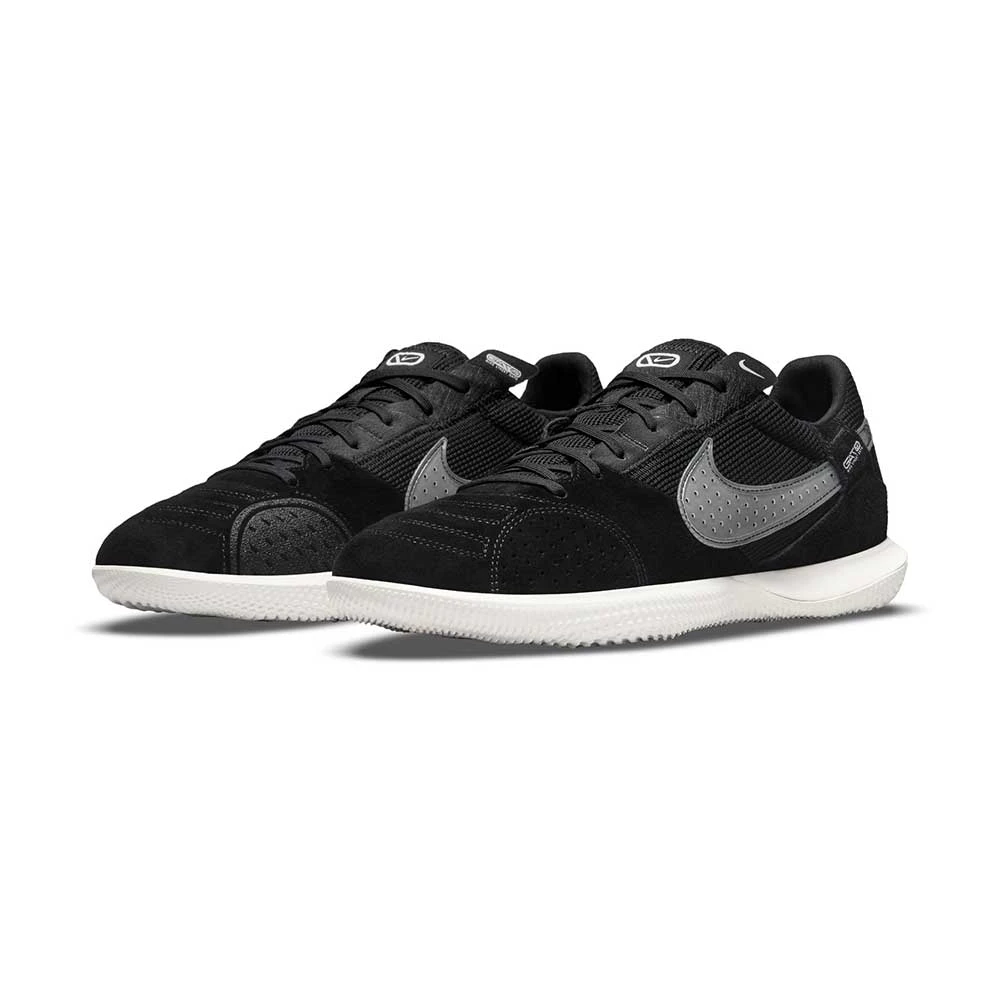 Unisex Nike Streetgato IC Soccer Shoe- Black/Summit White- Regular (D) 3 Unisex Nike Streetgato IC Soccer Shoe- Black/Summit White- Regular (D) - Image 3