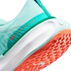 Women's Nike Invincible Run 3 Running Shoe- Jade Ice/White-Clear Jade-Malachite - Regular (B) -Nike Store AURORA DR2660 300 PHSYD002 2000