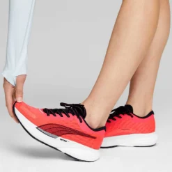 Women's Deviate Nitro 2 Running Shoe - Puma Black/Fire Orchid- Regular (B) -Nike Store Deviate NITRO 2 Womens Running Shoes 6