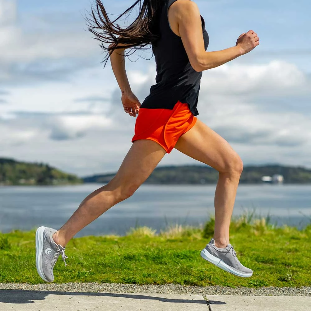 Topo Athletic Women's Phantom 3 Running Shoe - Grey/Stone- Wide (D) 7 Topo Athletic Women's Phantom 3 Running Shoe - Grey/Stone- Wide (D) - Image 7