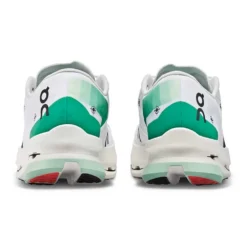 On Running Men's Cloudboom Echo 3 Running Shoe - Undyed White/Mint - Regular (D) -Nike Store webimage 5B55709C 16B5 4523 ACE5FAF9E309FF35