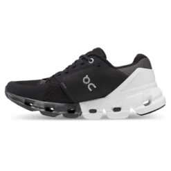 On Running Women's Cloudflyer 4 Running Shoe - Black/White - Regular (B) -Nike Store webimage 739733F2 D6EA 4AA1 BAC5B7EA2BA3C63F